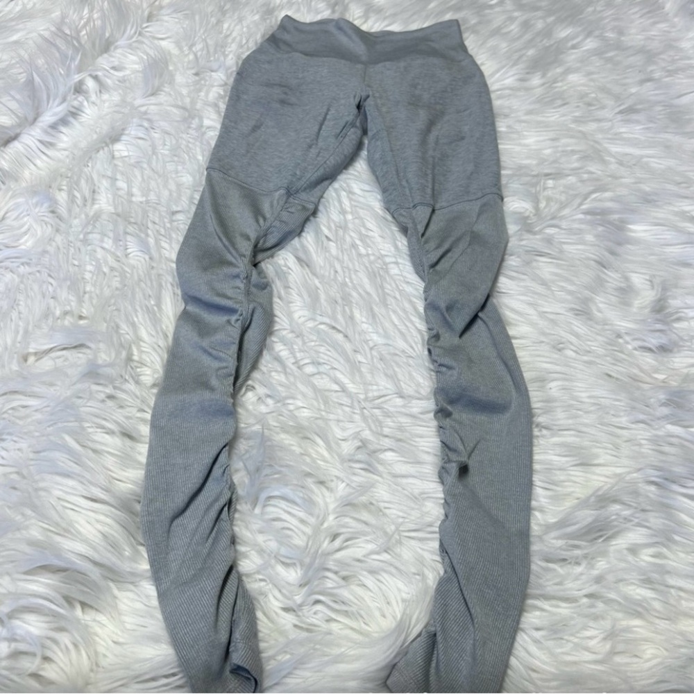ALO Yoga Gray Leggings
